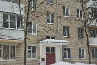 1/2 доли в квартире, 53 кв.м, Москва. 1/2 доля в праве общей долевой собственности на квартиру пл.53кв.м по адресу: Российская Федерация, город Москва, вн.тер.г. муниципальный округ Южное Тушино, улица Нелидовская, дом 20, корпус 2, квартира 55, к/н 77:08:0004005:1301. Фотографии имущества судебным…