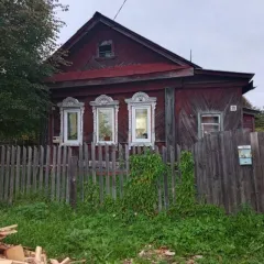 1/4 доля дома 33,5 кв.м и 1/4 доля земельного участка 668 кв.м, Ивановская обл, кадастровый номер: 37:21:061207:165 и 1/4 доля в праве на земельный участок, площадь: 668кв.м., кадастровый номер: 37:21:061207:15 адрес (местонахождение): Ивановская обл, р-н Южский, г Южа, ул Ганабина, д 29.