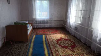 Нежилые помещения 455,6 кв.м, земельный участок 815 кв.м, Омская область. Нежилое помещение, кадастровый номер: 55:32:050101:1474, площадь: 270,6 кв.м., местоположение: Российская Федерация, Омская область, Шербакульский р-н, Александровское сельское поселение, с. Александровское, ул. Ленина, д…