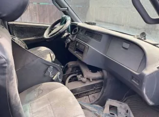 Автомобиль SsangYong Istana, регистрационный знак Н928МК03, VIN KPDAB7E81XPO16387. Тип ТС: легковой универсал, категория B/M1, 1999 год выпуска. Цвет: зелёный-серый. Мощность двигателя: 70 кВт/95 л.с. Экологический класс не установлен. Технически допустимая масса: 3200 кг, масса в снаряжённом…