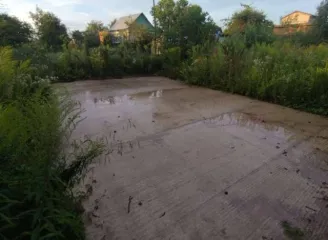 Земельный участок в Калуге, 597 кв.м. Общая площадь 597 кв.м., кадастровый номер 40:25:000134:169, расположен по адресу: г. Калуга, тер. Яченка, з/у 6 Г. Является предметом залога ПАО Сбербанк.