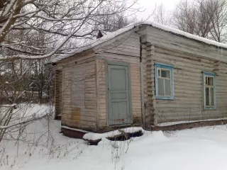 Здание (нежилое) площадью 271.1 кв.м., кад. номер 37:23:010208:45, находящиеся по адресу: Ивановская область, г. Вичуга, ул. Ульяновская, д. 9А, расположенное на 
Земельном участке площадью 3 342 кв.м., кадастровый номер 37:23:010208:2. Вид разрешенного использования: Для размещения…