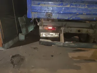 ГАЗ-САЗ-35071 2013 года, грузовой самосвал. VIN X3E350710D0011859. Категория С, дизельный двигатель Д2457Е4*812246, 125 л.с., объем 4.75 л, экологический класс 4. Разрешенная максимальная масса 8180 кг, масса без нагрузки 3940 кг. Цвет кабины белый, государственный регистрационный номер т409нс33…