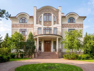 Жилой дом 1 834,5 кв. м, земельный участок 3 900 кв. м, Московская область, Одинцовский р-н, сельское поселение Барвихинское, село Усово, тер. НПИЗ "Усадьбы Усово", д. 20, 3-этажный, з/у 20, кадастровые номера 50:20:0010516:2172, 50:20:0010516:1275, земли населенных пунктов - для коттеджной…