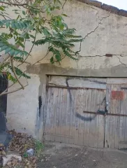 Нежилое здание свободного назначения 215.2 кв. м и земельный участок 1541 кв. м в Крыму. Объект капитального строительства: нежилое здание, проектируемое значение: производственно-складское назначение. Кадастровый номер здания: 90:11:090101:5187. Земельный участок: категория земель – земли…