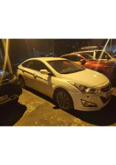 Hyundai I40 2015 VF (I40) Белый 2015 г.в. Автомобиль Hyundai I40, 2015 г.в., г/н Р551ОК48, VIN XWELC41CBF0005006. Ознакомление с имуществом производится в период приёма заявок, в раб. дни с 10.00 до 16.00 (по мест. времени) по предварительному согласованию с финансовым управляющим по электронной…