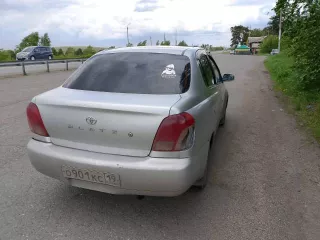 Toyota Platz, 2001 год. VIN отсутствует, кузов SCP11-0043310, шасси отсутствует, двигатель 1SZ1-0752850. Цвет серый, госномер О901КС19. ПТС 25TT253205, выдан Владивостокской таможней 13.09.2006.