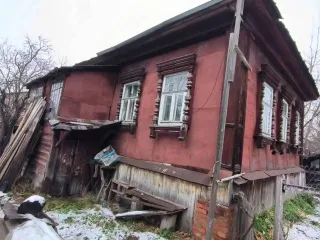 Дом 49,6 кв.м и участок 300 кв.м, Тула. Земельный участок с кадастровым номером:71:30:030106:917, площадью: 300 кв.м., и жилой дом с кадастровым номером: 71:30:030101:420, площадью: 49,6 кв.м, расположенные по адресу: РОССИЯ, Тульская область, Тула, Осташева, д.89а