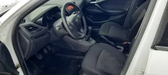 Lada Vesta, 2019 Lada Vesta, 2019 года, 106,1 лс, 140482 км еще Lada Vesta, 2019 года, 106,1 лс, 140482 км еще легковой автомобиль LADA GFL 110 LADA VESTA, 2019 г.в., VIN №XTAGFL110KY274056. ПТС оригинал, 1 владелец. Одно ДТП (задняя часть). За срок эксплуатации ремонтные работы не проводились…