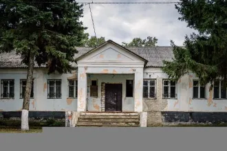 Земельный участок 3023 кв.м и здание конторы 393 кв.м, Липецкая область 1) Земельный участок, площадь 3023 +/- 38 кв.м., кадастровый номер: 48:07:1190504:9, расположенный по адресу: Липецкая область, р-н Елецкий, с/п Воронецкий сельсовет, с. Воронец; 2) Здание, назначение: нежилое, наименование…