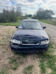 Audi A4 1999 года, 101 л.с., 330000 км, легковой автомобиль, марка: AUDI, модель: A4, год изготовления: 1999, VIN: WAUZZZ8DZYA040718, мощность двигателя, л.с. (кВт): 101 (74,3), вид собственности: индивидуальная, пробег уточнять при осмотре.