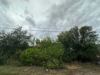 Жилое здание 523.1 кв.м и земельный участок 2600 кв.м, Саратовская обл., Энгельсский район, поселок Анисовский, улица Майора Шапочка, д. 37. Здание, кадастровый номер 64:38:040302:112, площадью 523.1 кв.м. Земельный участок для ведения личного подсобного хозяйства, кадастровый номер…