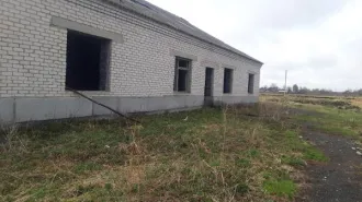 Здание, назначение: нежилое, общей площадью 579,3 кв.м., кадастровый номер 45:04:010301:797, одновременно с земельным участком из земель населенных пунктов, площадью 3 670 кв.м., кадастровый номер 45:04:010301:822 с видом разрешенного использования – деловое управление,  расположенное по адресу…