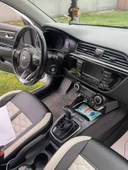 Автомобиль Kia Rio, 2017 года выпуска, VIN Z94C341BBJR022464, цвет белый, объем двигателя 1591 см³, мощность 123 л.с., тип кузова седан.