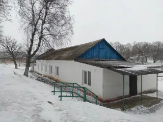 Имущественный комплекс 11730 кв.м, Тульская обл. Имущественный комплекс, состоящий из четырнадцати нежилых зданий, двух сооружений, тридцати трех объектов движимого имущества и земельного участка с кадастровым номером 71:04:040902:242, Тульская обл., Богородицкий р-н, п. Товарковский, ул…