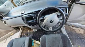 МАЗДА MPV, VIN отсутствует, 2001 года выпуска, г/н О176АЕ790, Мощность  кВт/л.с.   99.0/135.0, Рабочий объём двигателя  см3  1991, цвет – серый. ПТС 50РМ415286, СТС 9921 168923 Наименование собственника: Коновалов Максим Игоревич