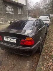 BMW 325iA 2001, VIN: WBAAV310X0FV87453, цвет черный, мощность 191,7 л.с. (машина не на ходу, по кузову гнилая, справа под пассажиром требуется сварка, пола нет совсем, требуется замена правого крыла, правой двери, переварка порогов, в крышке багажника много потрескавшихся проводов, необходим…