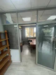 Автосервис и мойка 8777 кв. м Хабаровский край 6/8 долей в недвижимом имуществе: Автосервис, кадастровый номер 27:23:0050507:127 площадь 459,70 кв. м; Автомобильная мойка, кадастровый номер 27:23:0050507:128 площадь 414,30 кв. м; Земельный участок, кадастровый номер 27:23:0050507:138 площадь 3…