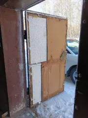 Земельный участок 49 кв.м с гаражом 28,1 кв.м, Амурская область, г. Тында. Участок площадью 49 кв. м с кадастровым номером 28:06:011304:13, местоположение: Амурская область, г. Тында, ул. Мохортова с южной стороны городской бани, с расположенным на нем объектом недвижимости с кадастровым номером…