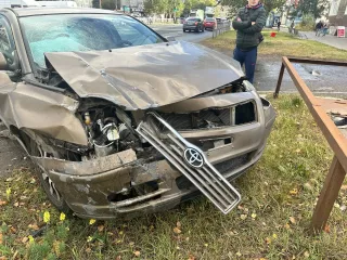 Toyota Avensis 2005 г.в. VIN SB1BR56L00E123849. Дополнительную информацию можно получить по адресу: 7bankrot7@gmail.com или по телефону +7 902 286-15-03. Ознакомление с имуществом по предварительной записи.