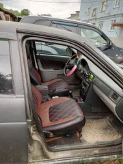 Lada Priora 2008 года, 98 л.с., пробег 300000 км. Легковой комби (хэтчбек), ВАЗ 217230. VIN: XTA21723080025006, гос. номер: Р991МС136, цвет черный. Объем двигателя 1596 см³, мощность 98 л.с. (72 кВт). СТС 9948968465 от 31.05.2023, ПТС 50ОВ087759 от 27.08.2014.