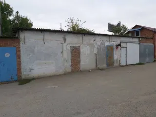 Производственная база по адресу г. Краснодар, ул. Тихорецкая, 27 в составе 7 строений на земельном участке, арендованном у Администрации МО г. Краснодар на 49 лет по 21.12.2060 г.