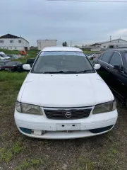 Nissan Sunny 2001 года выпуска, седан. Государственный номер У457СH124. VIN отсутствует, номер кузова FNB15016908, номер двигателя 483298. Цвет белый. Рабочее состояние не проверялось, видимых повреждений не имеет. Объем двигателя 1497 см³, мощность 105 л.с. Обременения: залог, запреты судебного…