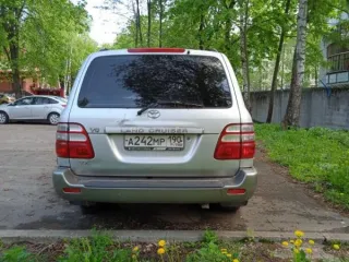 Высвобождаемое движимое военное имущество автомобиль Toyota Land Cruiser 100 VIN JTEHT05J902088669 Год выпуска 2005 Мощность двигателя 238 Объем двигателя 4664 Вид транспорта легковой Марка Toyota Модель Land Cruiser 100 Пробег 274730