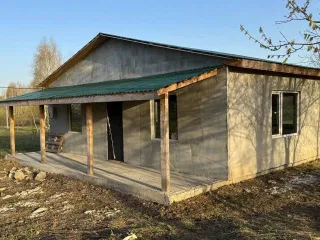 Дом 66,9м² и участок 838м², Новосибирская область, с. Плотниково. Дом 66,9 кв.м и земельный участок 838 кв.м. в Новосибирской области. Земельный участок (838 кв.м.) и жилой дом (66,9 кв.м), расположенные по адресу: Новосибирская область, Новосибирский муниципальный, сельское поселение Плотниковский…