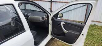 Renault SR 2010, легковой седан, VIN: X7LLSRB2HAH316843, гос. номер: Р362НР40, мощность 75 л.с. (55 кВт), объем двигателя 1390 куб. см, цвет белый, СТС 9948957114 от 18.02.2023, ПТС 40РК135738 от 25.06.2022.