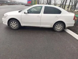 VW Shkoda Octavia 2012 Skoda Octavia, 2012 года, 102 лс, 254303 км, АКПП еще Skoda Octavia, 2012 года, 102 лс, 254303 км, АКПП еще легковой автомобиль ШКОДА ОКТАВИА, VIN TMBBA21Z9D2011569, 2012 года выпуска