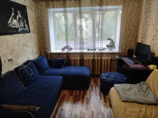 Комната 12.4 кв.м., Саратовская область, г. Саратов, ул. Школьная, д. 11, кв. 1, к. 4. Кадастровый номер: 64:48:040825:2833. Тип здания, этажность: многоквартирный дом, этаж 5. Недвижимость расположена в жилом районе с преимущественной среднеэтажной застройкой. Из однозначных плюсов местоположения…