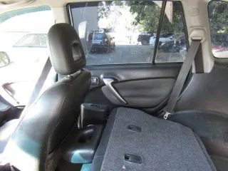 Toyota RAV4, 2004 года, 150 л.с., 280000 км, полный привод. Автомобиль легковой, марка: Toyota, модель: RAV4, VIN: JTEHH20V006127441, гос. рег. номер: А199ЕО774, год изготовления: 2004.