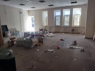 Нежилое помещение (магазин «Просвещение»), 353,4 кв. м, Брянская обл., г. Брянск, Красноармейская ул., д. 170Б, кадастровый номер: 32:28:0031101:3116. Ограничение (обременение): запрещение регистрации номер: 32:28:0031101:3116-32/074/2024-166 от 23.10.2024, основание: Постановление судебного…