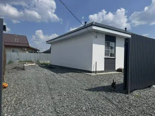 Дом 87,6 кв.м и участок 663 кв.м, Свердловская область. Дом площадью 87,6 кв.м, с кадастровым номером 66:59:0216001:5226, расположенный на земельном участке площадью 663 кв.м, с кадастровым номером 66:59:0216001:4701; адрес: Российская Федерация, Свердловская область, Полевской городской округ…