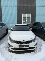KIA Optima 2019 года выпуска, VIN XWEGT411AL0001807.