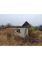 Дом 52,5 кв.м, нежилые здания 32,2 и 25,2 кв.м, земельный участок 2373 кв.м, Ростовская обл. Жилой дом, площадь: 52,5кв.м, кадастровый номер: 61:49:0060110:156, нежилое здание, площадь:32,2кв.м., кадастровый номер: 61:49:0060110:116, нежилое здание, площадь: 25,2кв.м., кадастровый…