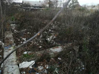 <p>Земельный участок, площадью 2500 +/  10,07 кв. м., расположенный по адресу: Российская Федерация, Ярославская область, м.р н Ярославский, д Ченцы, д. 14, кадастровый номер 76:17:202801:56, и нежилое здание, общ. площадью 270.1 кв. м., расположенное по адресу: Российская Федерация, Ярославская…