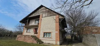 Дом 286,5 кв.м и земельный участок 2676 +/- 18.11 кв.м, расположенные по адресу: Ростовская область, р-н. Азовский, с. Круглое, пер. Титова, 1"Е". Земельный участок, общей площадью 2676 +/- 18.11, кадастровый номер 61:01:0070101:8365. Жилой дом, площадью 286,5 кв.м, кадастровый номер…