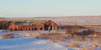 Административное здание, архив, весовая 1, весовая 2, ЗАВ-20, зерносклад из ДГР-18, зерносклад у ЗАВ-20, картофелехранилище, материальный склад, ПТО для К-700, семяочистительная колонка, семяочистительная линия, склад 8, склад 9, склад 10, склад 11, склад 12, склад 13, склад активного…