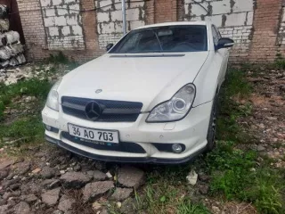 Автомобиль MERCEDES-BENZ CLS550, г/н 36АО703 (Республика Армения), 2007 г.в., VIN WDD2193721A131313 (Годные остатки). Цвет белый, наличие вмятины на правом переднем крыле, несколько вмятин на правой передней двери, одна из которых затрагивает заднюю правую дверь, наличие трещины на заднем пороге…