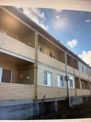 Квартира 32.5 кв.м, Республика Калмыкия, Целинный район, с. Троицкое, ул. Номто Очирова, д. 1А, кв. 23. Кадастровый номер 08:09:310130:375. Состоит из одной жилой комнаты.