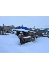 Доля жилого здания 36,6 кв.м и земельного участка 1208 кв.м Республика Башкортостан 1/3 доля в праве на жилое здание, площадь: 36,6кв.м., кадастровый номер: 02:35:061301:277 и 1/3 доля в праве на земельный участок, площадь: 1 208кв.м., категория земель: Земли населенных пунктов, разрешенное…