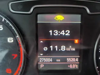 Audi Q3 2012 года, 211 л.с., пробег 275 004 км, полный привод, автоматическая коробка передач. VIN: WAUZZZ8U2CR042451. Автомобиль на ходу. Гул заднего ступичного подшипника (новый подшипник в комплекте). Имеются мелкие сколы и царапины по кузову.