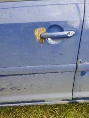 Volkswagen Touran 2006, универсал. VIN: WVGZZZ1TZ6W126067, 2006 г.в., госномер О617ХО39. Дизельный двигатель, мощность 77 кВт (105 л.с.). Цвет кузова синий.