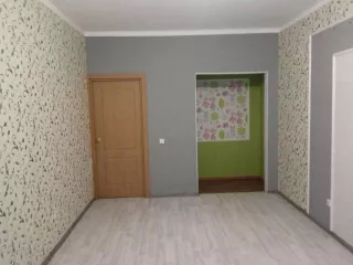 Квартира площадью 101,3 м2 по адресу: Санкт-Петербург, Коломяжский пр-кт, д. 15, корп. 2, лит. А, кв. 1207. Кадастровый номер 78:34:0410401:3102. Находится в совместной собственности с супругой. Имеется задолженность за ЖКУ