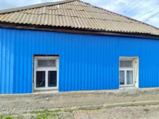 1/4 доля в праве на жилой дом и расположенный под ним земельный участок. Земельный участок, площадь 646 кв.м., адрес: Россия, Саратовская область, Питерский район, село Питерка, улица Карла Маркса, дом 26, кадастровый номер: 64:26:080744:3. Жилой дом, площадь 67 кв.м., назначение: жилое, количество…