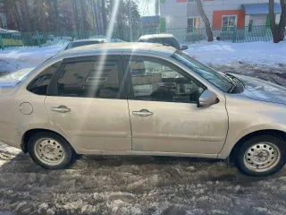 легковой автомобиль LADA GRANTA, 2020 г.в. VIN: XTA219070L0695898, цвет кузова: серый. Багкажник поврежден в результате ДТП