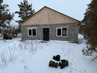 Земельный участок 665 кв.м и дом 98,5 кв.м Оренбургская область Земельный участок площадью 665 +/- 9 кв. м с кадастровым номером 56:47:0000000:1249 и объект незавершенного строительства проектируемое назначение жилое площадью застройки 98,5 кв. м степень готовности 80% с кадастровым номером…