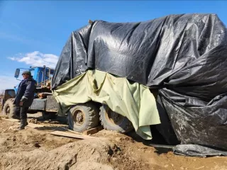Экскаватор гусеничный Hyundai R300LC-9SH, заводской № HHKHZ808HE0000184, 2014 г.в., гос. номер 58 УНЕ 9250 (63 СВ 9368). Полуприцеп автомобильный НефАЗ 9334-10, VIN X1F9334P0E0017148, 2014 г.в., гос. номер ВА 4986 63. Автомобиль КамАЗ-65222, VIN X1F652220D0000394, шасси XTC 652220 C1288601, 2013…